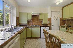 Kitchen- click for photo gallery